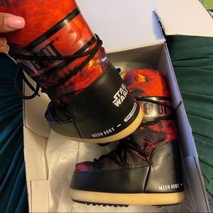 Moon boots